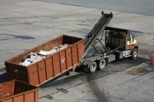 dumpster rental quote - rolloff-dumpster-on-back-of-truck